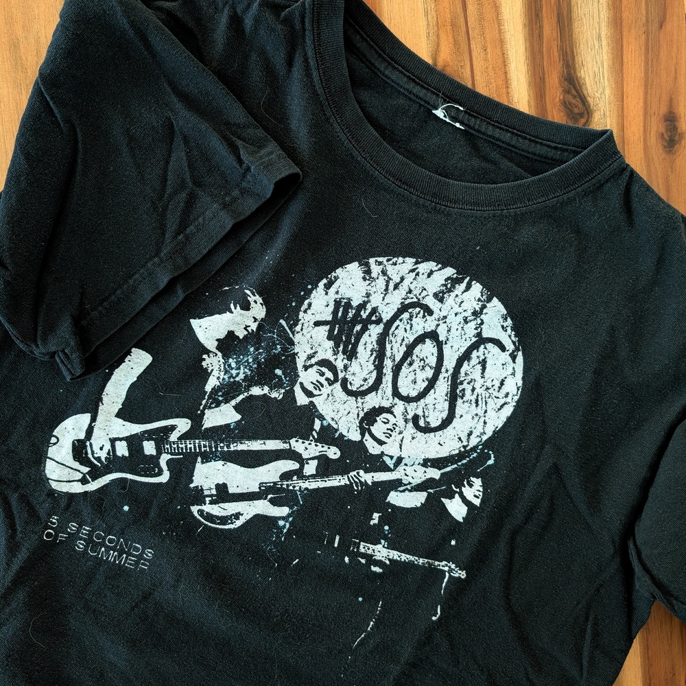 5SOS Y2K Grunge Black Graphic Band T-Shirt